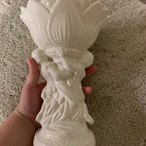 Angel figurine/ soap dish/ holder. - Picture 2 of 3